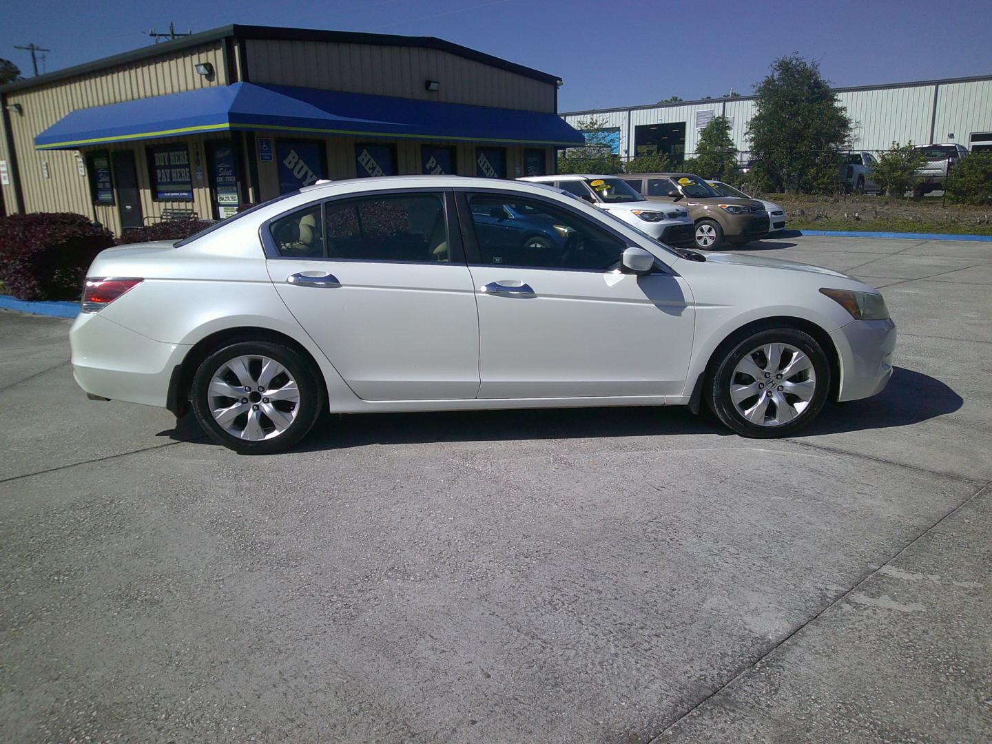 2009 WHITE HONDA ACCORD EX-L (1HGCP36859A) , located at 390 Hansen Avenue, Orange Park, FL, 32065, (904) 276-7933, 30.130497, -81.787529 - Photo#2